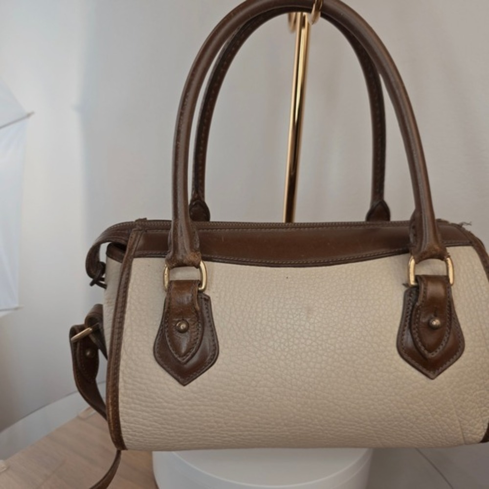 Dooney &‎ Bourke All Weather Leather Barrel Boston Bag Cream Brown Made in USA - Picture 2 of 16